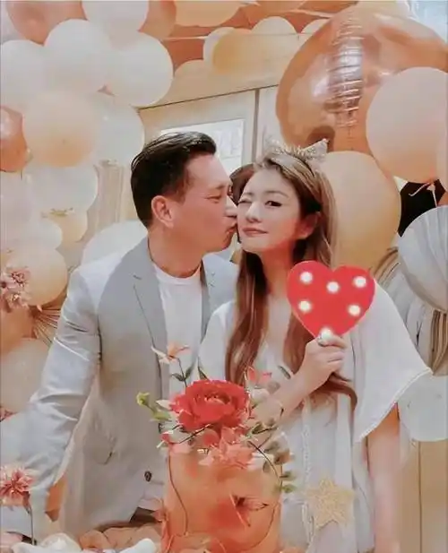 又一位嫁进豪门的女星翻车,安以轩老公涉罪83项,涉案金额300亿!