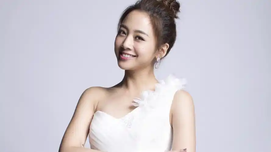 甜美女神鬼鬼吴映洁图片电脑壁纸