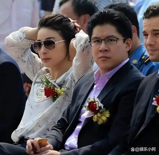 奥运冠军郭晶晶:为什么结婚要用"下嫁",底气从何而来?