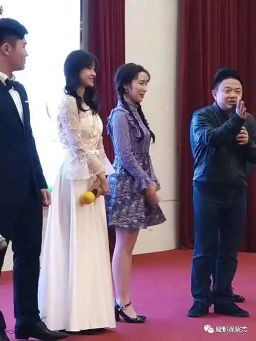 震惊上海著名笑星舒悦竟然这样对待中老年粉丝