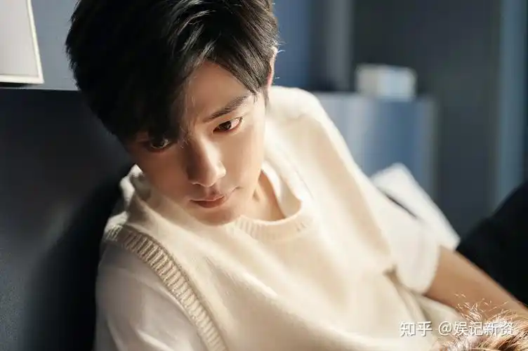 又上热搜!肖战向上海捐赠物资,粉丝们却担心了起来