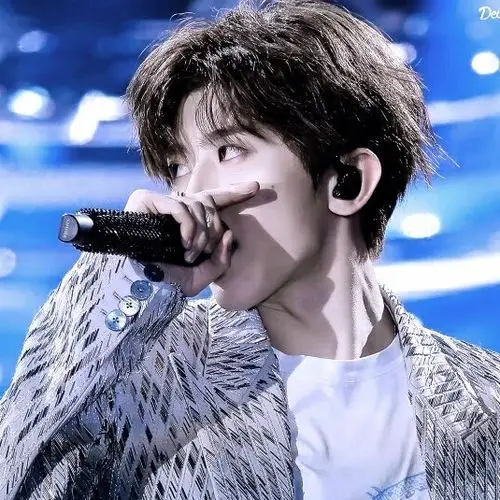 蔡徐坤(滤镜头像)