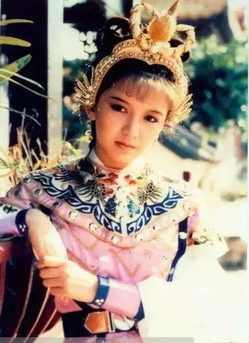 原创80年代古装齐刘海潘迎紫版小龙女甜美张曼玉婴儿肥超可爱