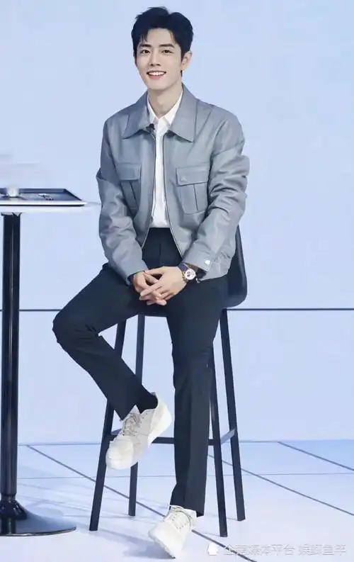 当红炸子鸡肖战新动态,直播美貌犯规,好想把他从屏幕里抓出来当男朋友