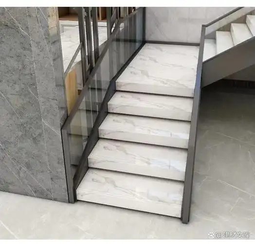 楼梯踏步用大理石好还是瓷砖好
