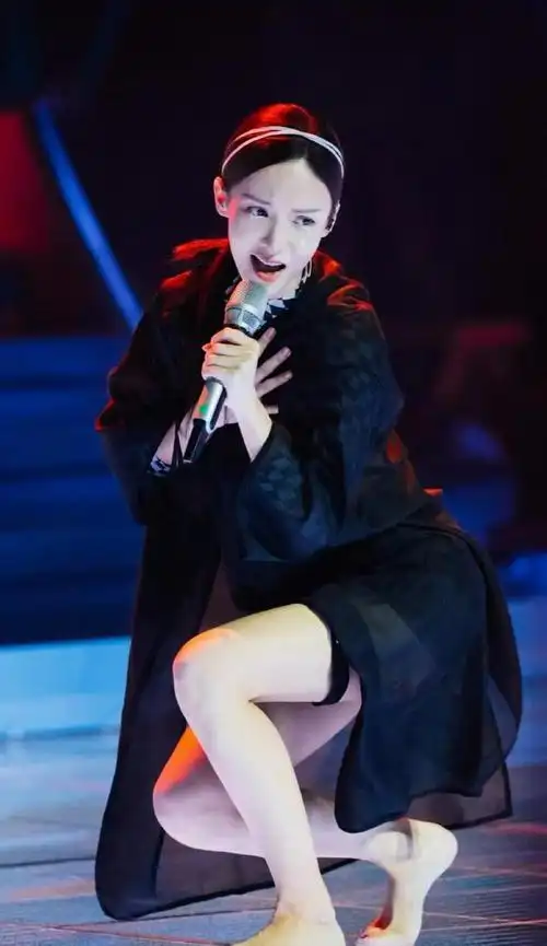 金晨|高清|惊艳一字马_网易订阅