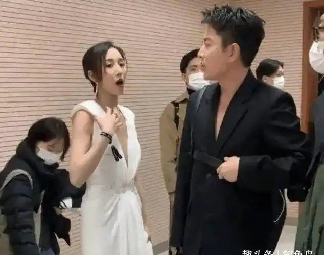 贾乃亮,钟汉良,张钧甯主演过电视剧《最美的时光》,两人一直是好