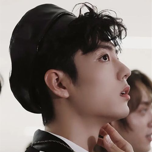 肖战同帽子日系时尚百搭pu亮皮贝雷帽秋冬网红帽子