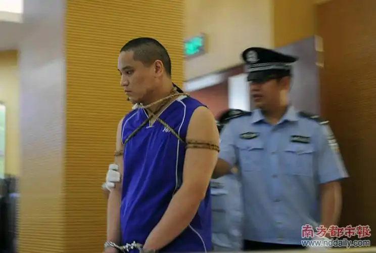 广东3杀人犯被执行注射死刑 一人失控哭闹(组图)