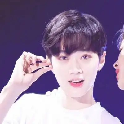 爱豆头像赖冠霖萌头像比心78