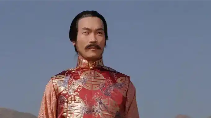 黄正利饰演的角色造型有趣心狠手辣,于是被《龙珠》的作者鸟山明看中