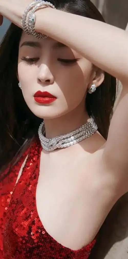 优雅美艳-古力娜扎全图写真合集|演员|模特|写真集_网易订阅