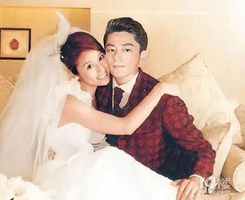 林心如婚礼包宾客食住行 自掏腰包买礼服