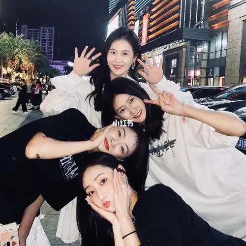 闺蜜四人/多人9569♀15拍照姿势92_拍照_友谊阳光城自由行