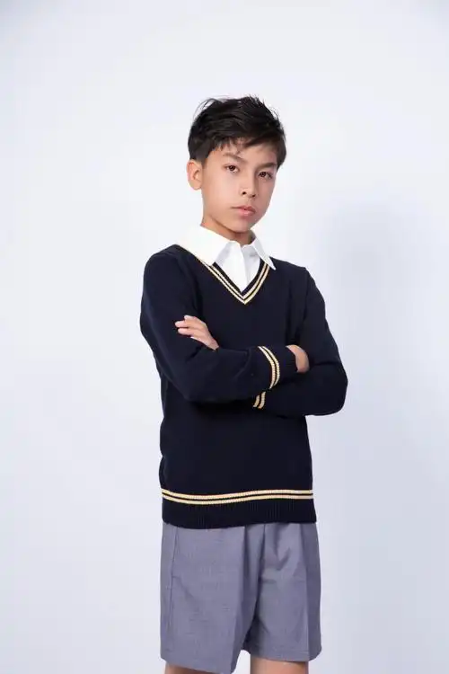 9015啦～上初三了～最近都没怎么接拍摄了90假期开工拍学校制服