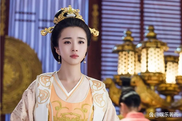 主角滤镜真神奇女配明明更亮眼当年却能洗脑自己女主最美