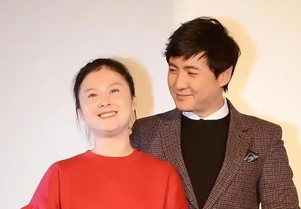 演员马丽38岁高龄为小11岁丈夫生孩子是我人生中最正确的决定