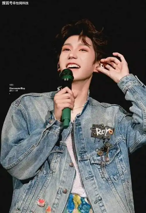 幕后探秘:se麦克风助力王源郑州演唱会