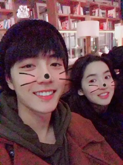 嗑同性cp上升到演员,当肖战的圈内女友是摆设?