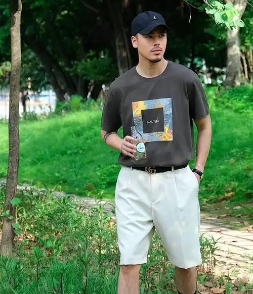 中年男人,为何劝你多戴棒球帽,看上海爸爸就知道了,减龄又帅气