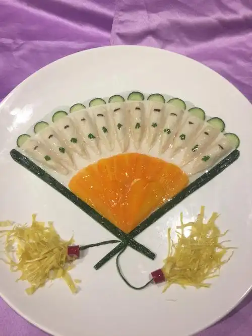 2017年首届"华佗杯"全国药膳大赛"团体特金奖""个人金奖"获得者张文龙