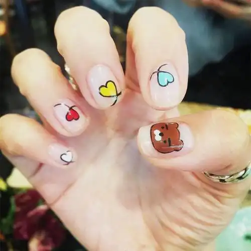 分享一些简单又可爱的手绘美甲,萌萌哒!
