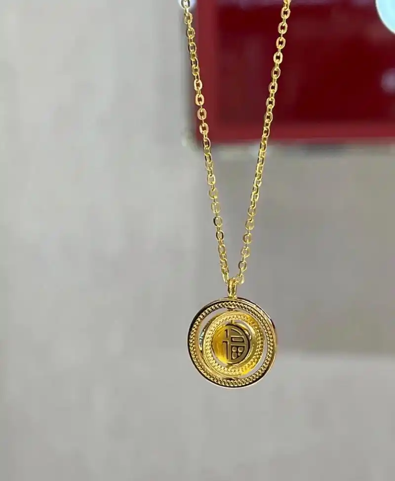 周大福时来运转福字足金项链 周大福这款福牌项链也太有设计感了[期待