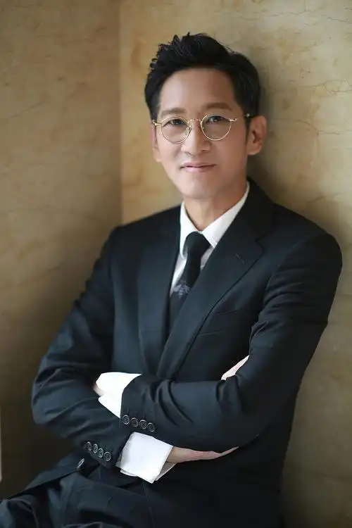 王劲松怒斥演员不背台词背台词都能被夸奖你多不要脸