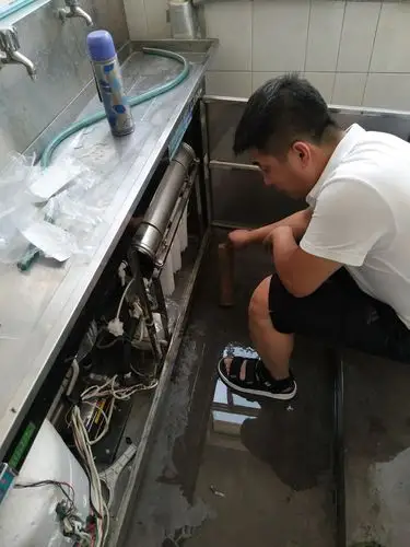 饮水机维修