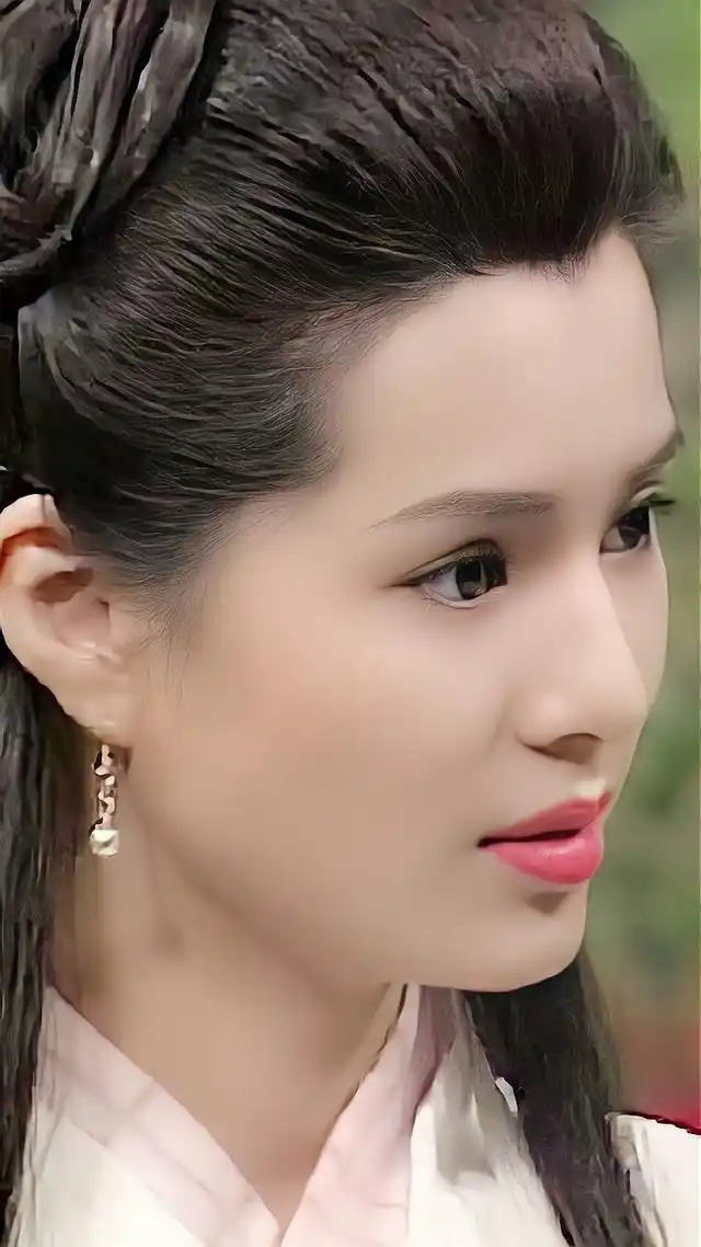 李若彤的小龙女,成了几代人心中念念不忘的白月光!