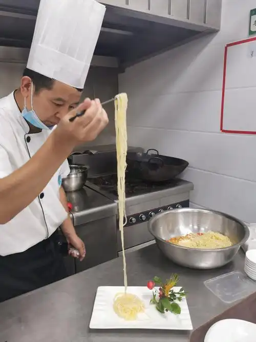 【广瑞物业美瑞餐饮分公司】举办"我的厨房我做煮