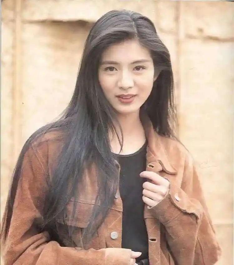 杨采妮有多美金城武吴奇隆为之争风吃醋被徐克钦点演祝英台