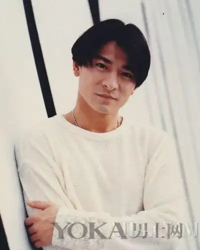 属于80年代记忆中的时髦发型