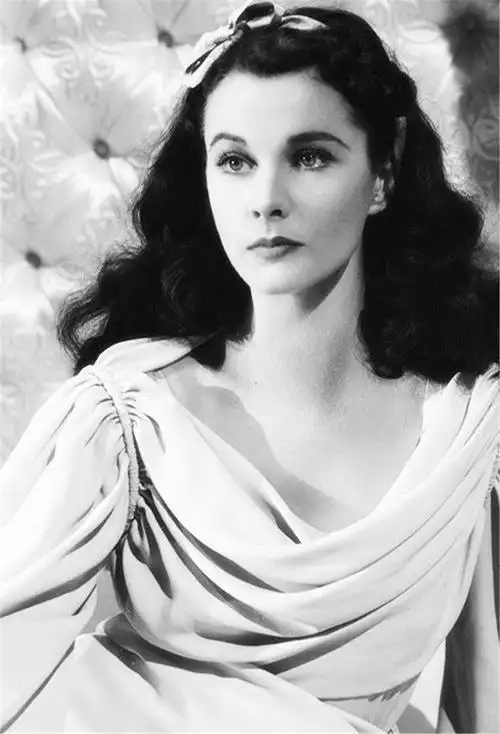 费雯丽年轻时颜值高得离谱老照片道玄机看完惊艳