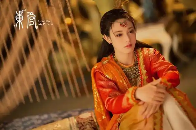 彭小苒《东宫》剧照大赏,最后两张王炸啊