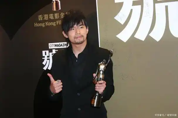 此外,周杰伦还在2002年获得了世界音乐大奖中的四个奖项,其中包括华语