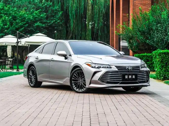 丰田最新推出亚洲龙2.0l汽油版,搭载2.0l 爱信cvt变速箱