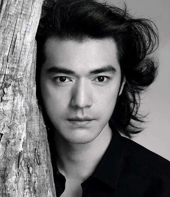 请的嘉宾咖位大,但是节目输出效果非常差,和嘉宾是婧妹,当.