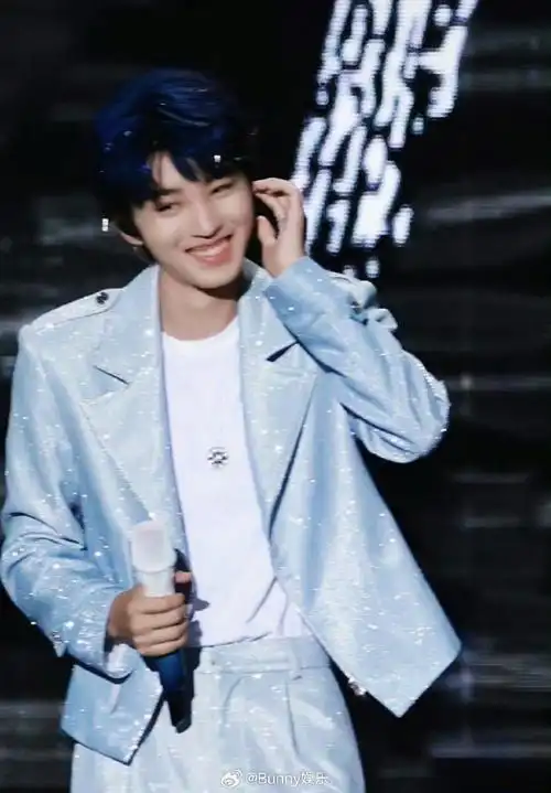 十周年蛋糕塌了