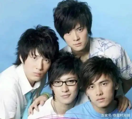 在,他们凭借各自的才华施展脱颖而出,在节目中结识了付辛博,李易峰