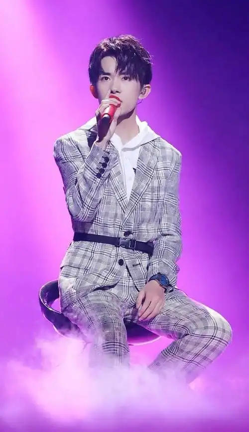 易烊千玺唱歌有一个特点,很多人都没发现