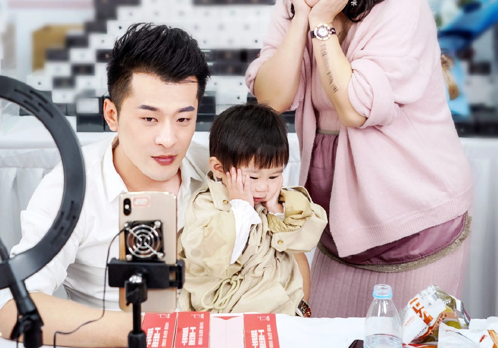 辛巴直播又出"新套路"?到底是饥饿营销,还是在为网友谋福利?