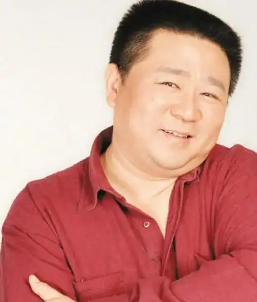 1:梁冠华本色出演下面,小编就跟大家一起揭底下剧中各色人等的现状.