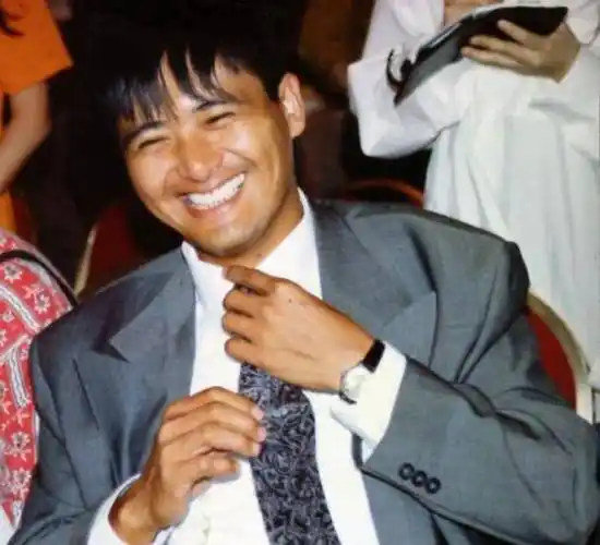 原创周润发从影46年获奖无数晚年却坐公交出门钱都去哪了