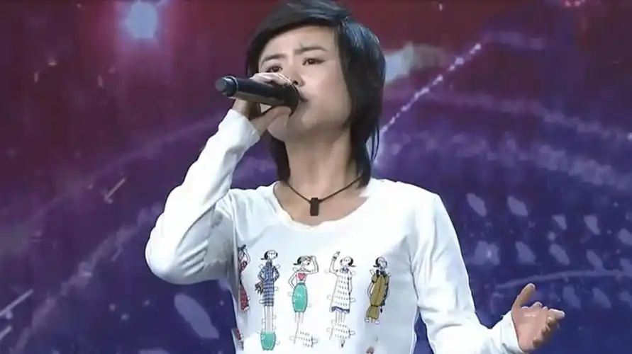 高手在民间潘倩倩演唱向天再借五百年男嗓惊艳全场