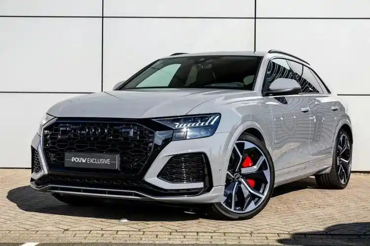 奥迪rs8车价€258w厦门