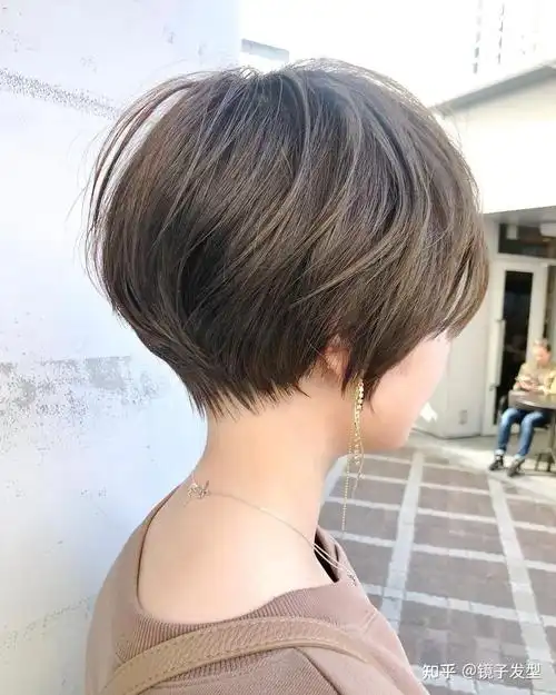 短发可以增加蓬松度