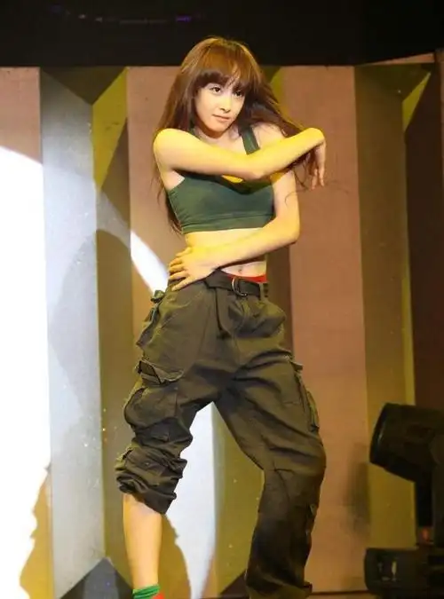 33岁宋茜为何一直能保持21年前,在韩国刚出道时神仙身材与颜值