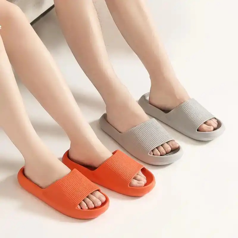 时尚靓丽,适合情侣搭配的新特莱夏季凉拖鞋.#透气舒适不臭脚 - 抖音