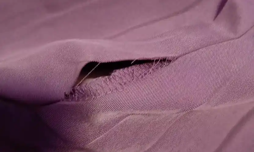 三个小妙招教你修补衣服上的小破洞